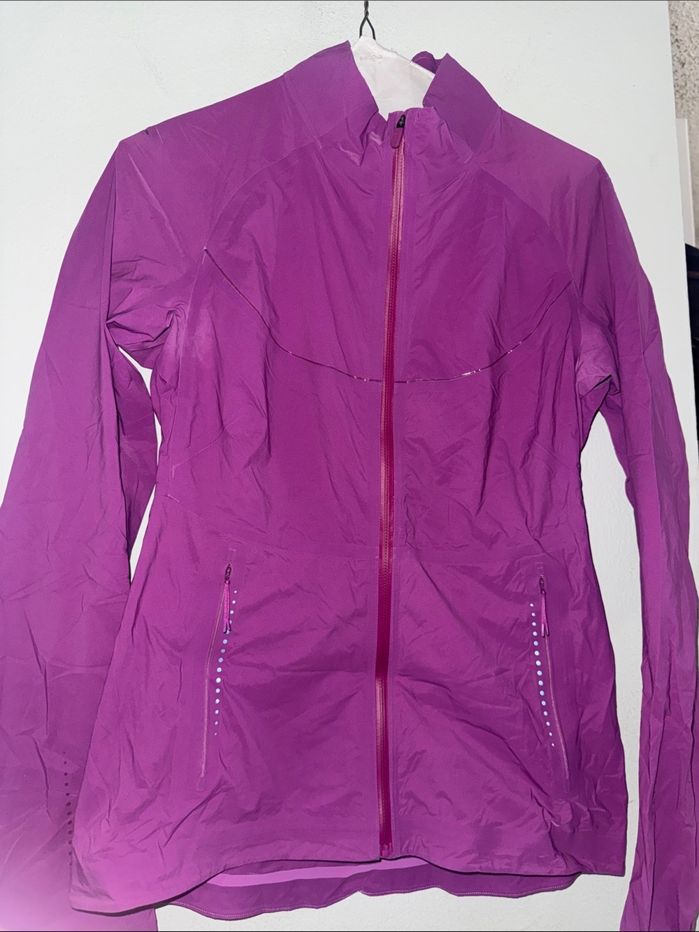 Lululemon Fast and Free
Windbreaker Jacket
Vivid Plum Purple Size 6